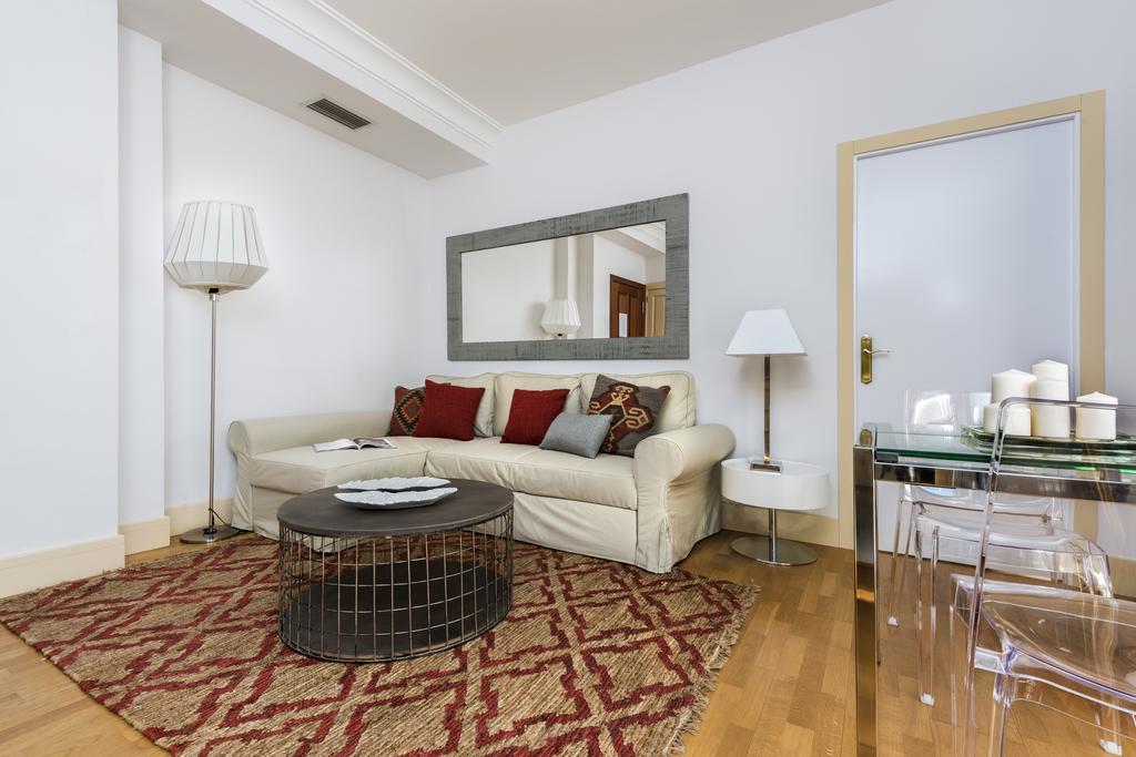 Genteel Home Vinuesa Севилья Экстерьер фото